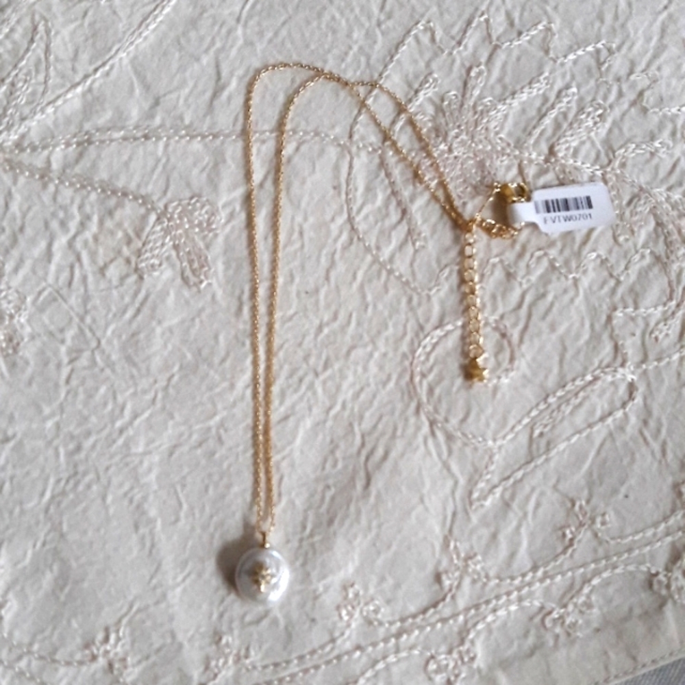 Gold Plated & Freshwater Pearl Necklace - Still Has Tags - Picture 1 of 5